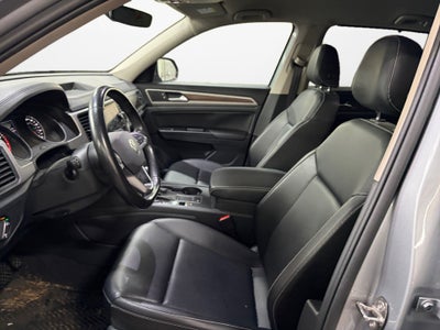 2021 Volkswagen Atlas 3.6L V6 SE w/Technology