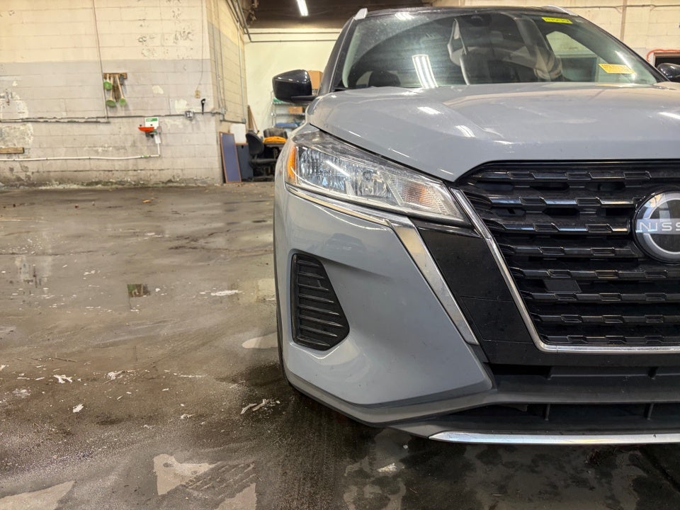 2023 Nissan Kicks SV Xtronic CVT