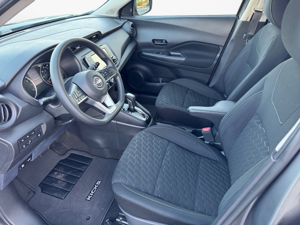 2022 Nissan Kicks S Xtronic CVT