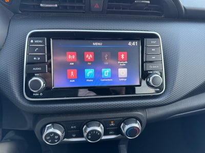 2022 Nissan Kicks S Xtronic CVT