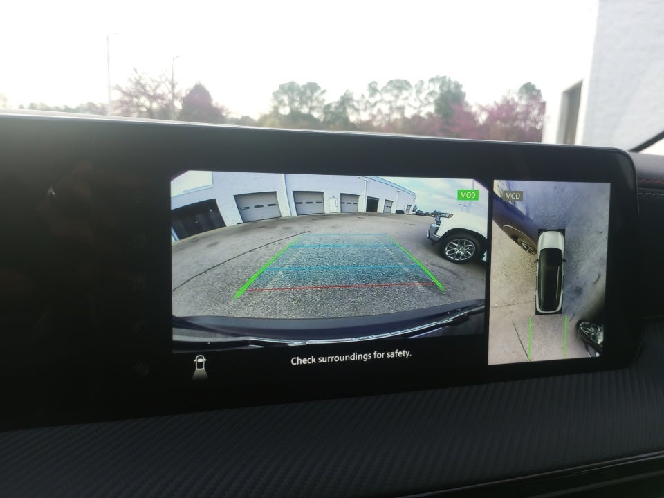 2025 Nissan Kicks SR FWD