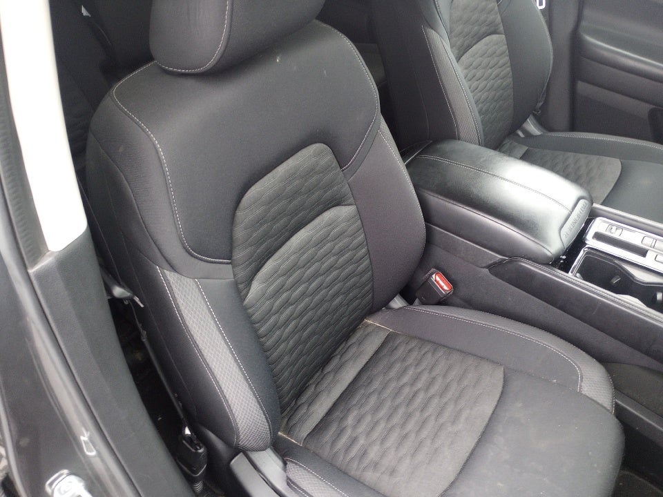 2022 Nissan Pathfinder S 2WD