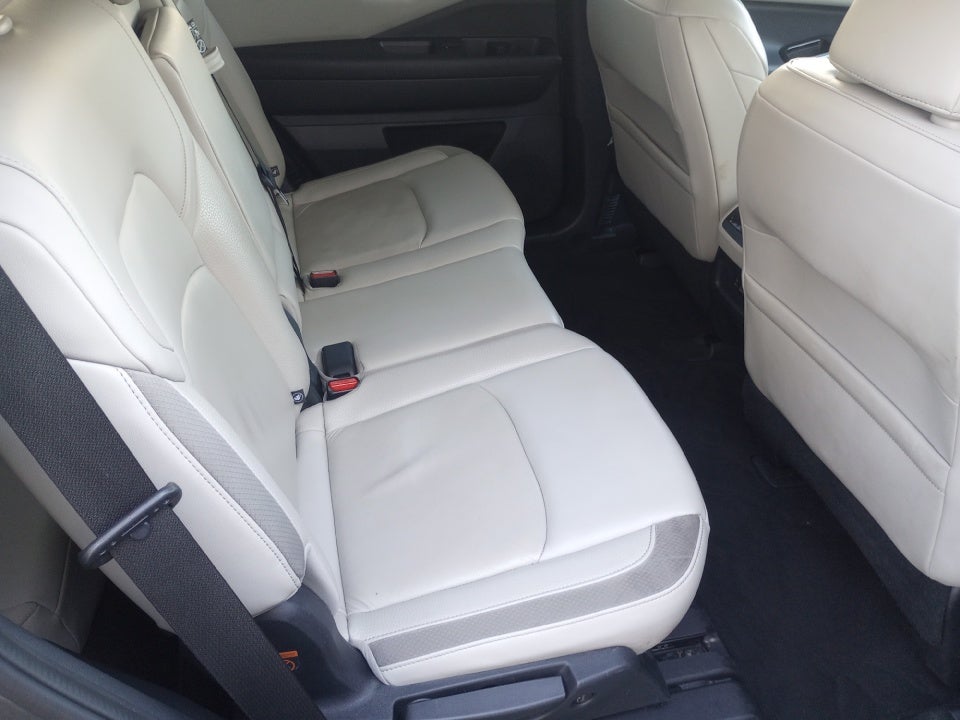 2022 Nissan Pathfinder SL 2WD