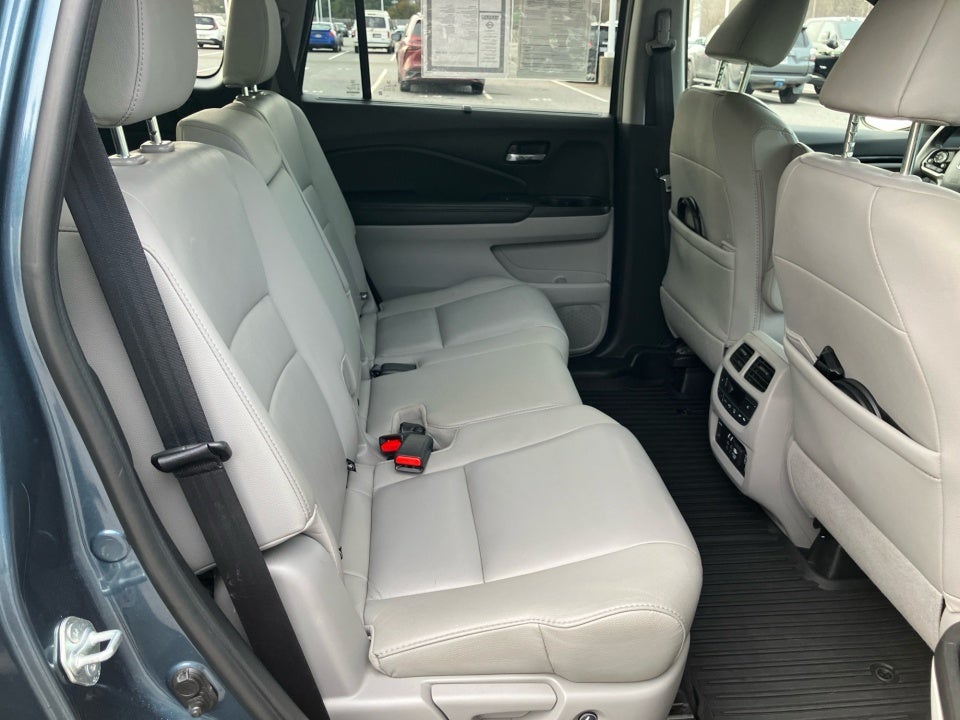2021 Honda Pilot 2WD Touring 8 Passenger
