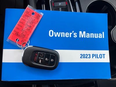 2023 Honda Pilot AWD EX-L 8 Passenger