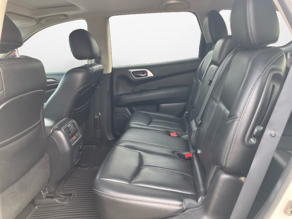 2016 Nissan Pathfinder Platinum