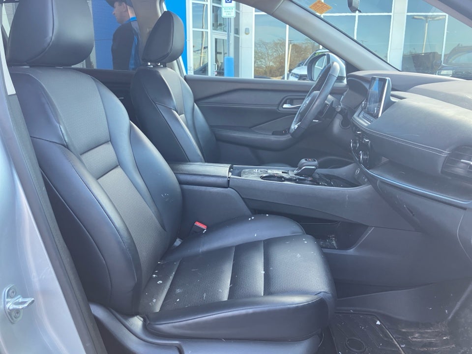 2022 Nissan Rogue SV FWD