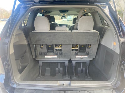 2018 Toyota Sienna LE 8 Passenger
