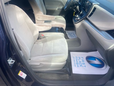 2018 Toyota Sienna LE 8 Passenger