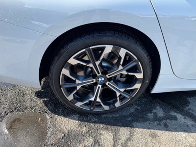 2025 BMW 330i xDrive