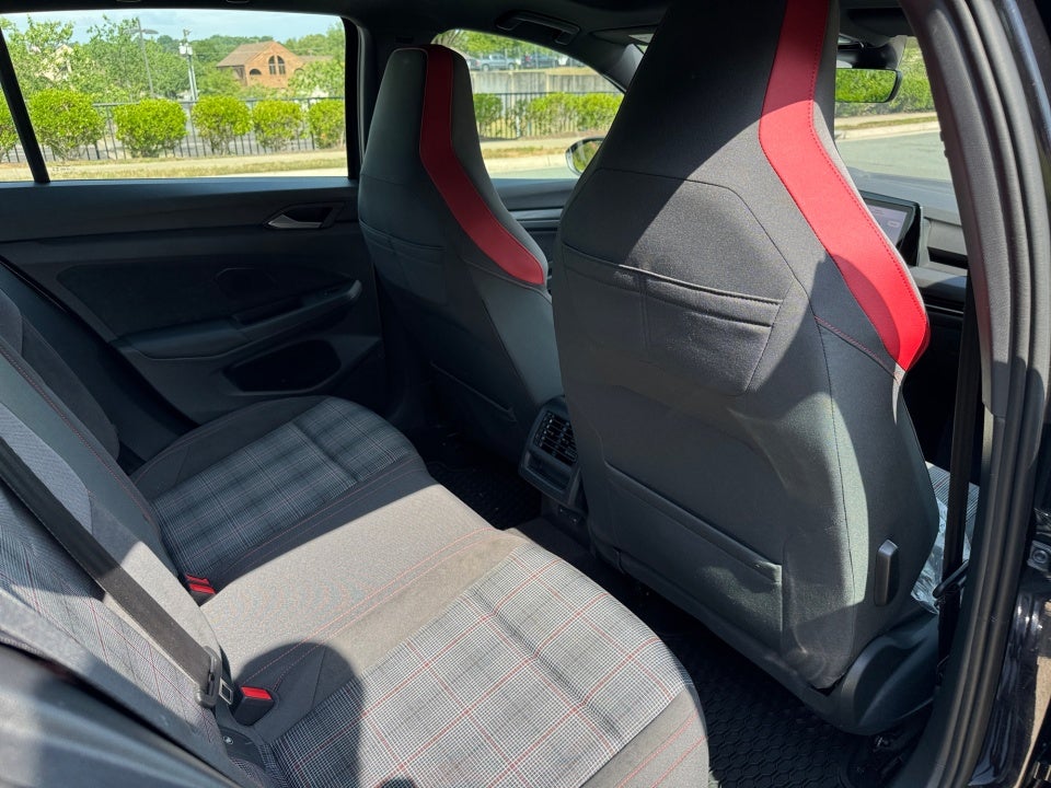 2024 Volkswagen Golf GTI 380 SE