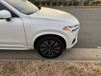 2022 Volvo XC90 T6 Momentum 7 Passenger