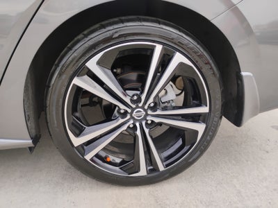 2021 Nissan Sentra SR Xtronic CVT