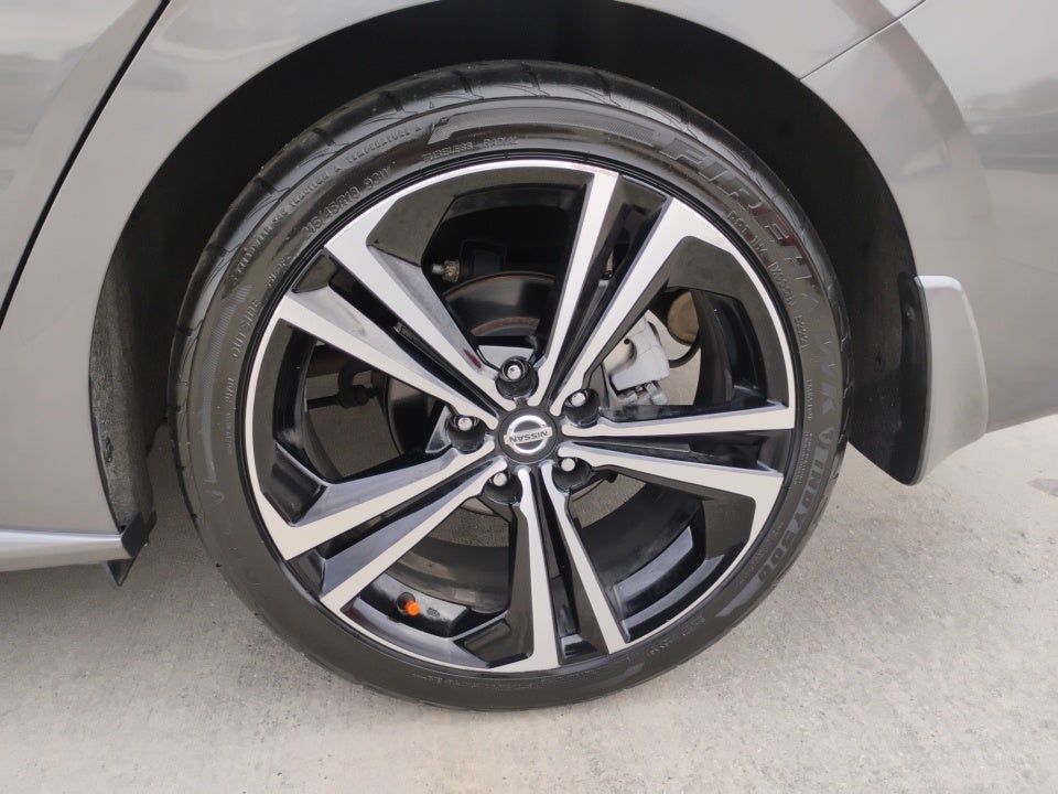 2021 Nissan Sentra SR Xtronic CVT