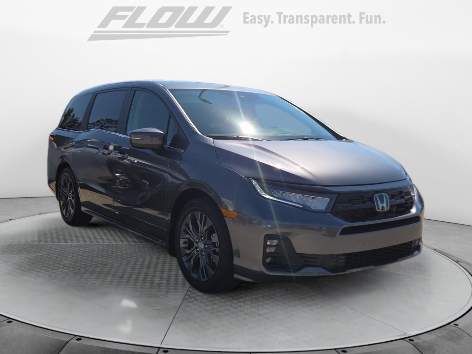 2026 Honda Odyssey Touring's photo