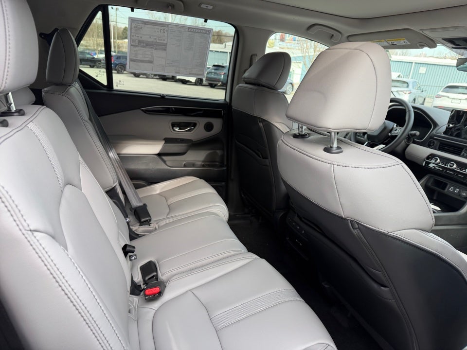 2025 Honda Pilot Touring