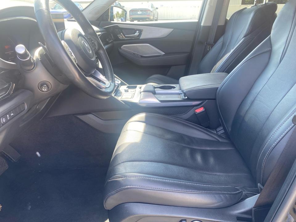 2023 Acura MDX w/Technology Package