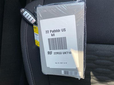 2022 Nissan Pathfinder SV