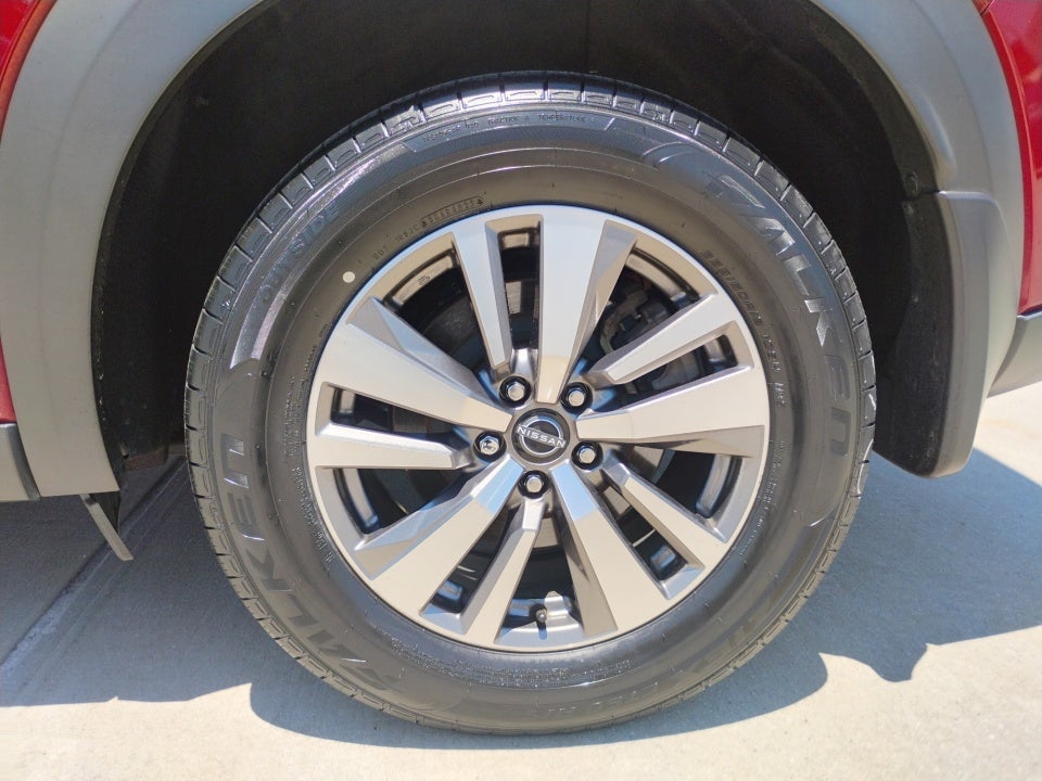 2022 Nissan Pathfinder SL 4WD