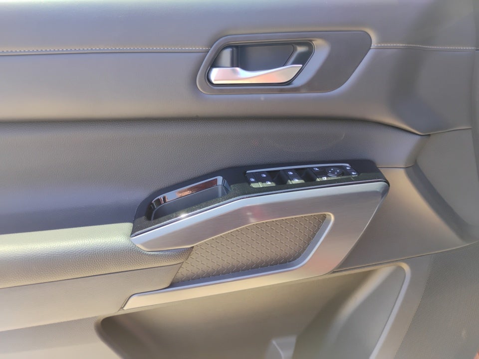 2022 Nissan Pathfinder SL 4WD
