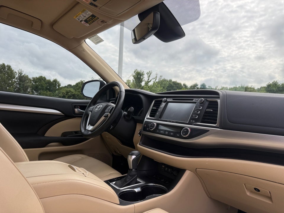2017 Toyota Highlander XLE