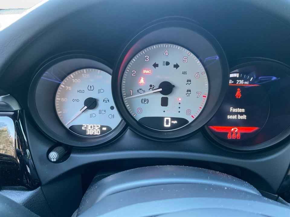 2023 Porsche Macan T