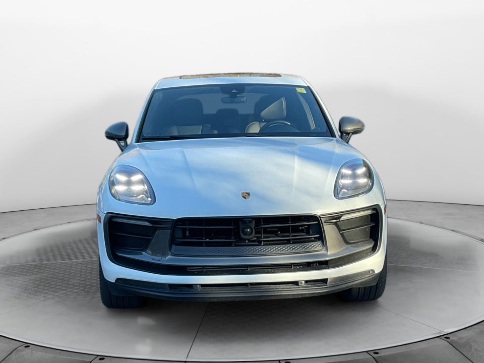 2023 Porsche Macan T