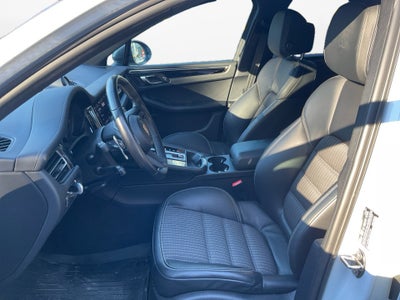 2023 Porsche Macan T