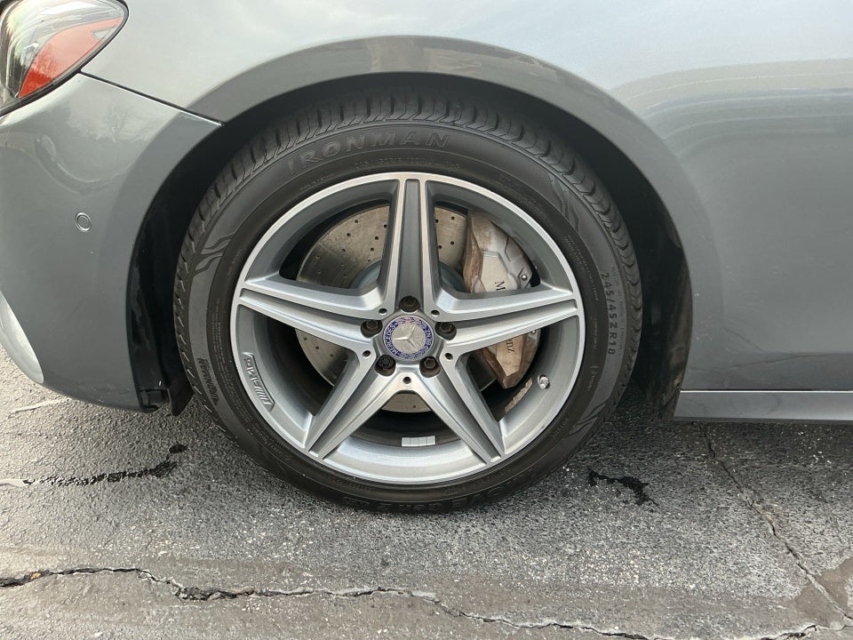 2017 Mercedes-Benz E 300 4MATIC®