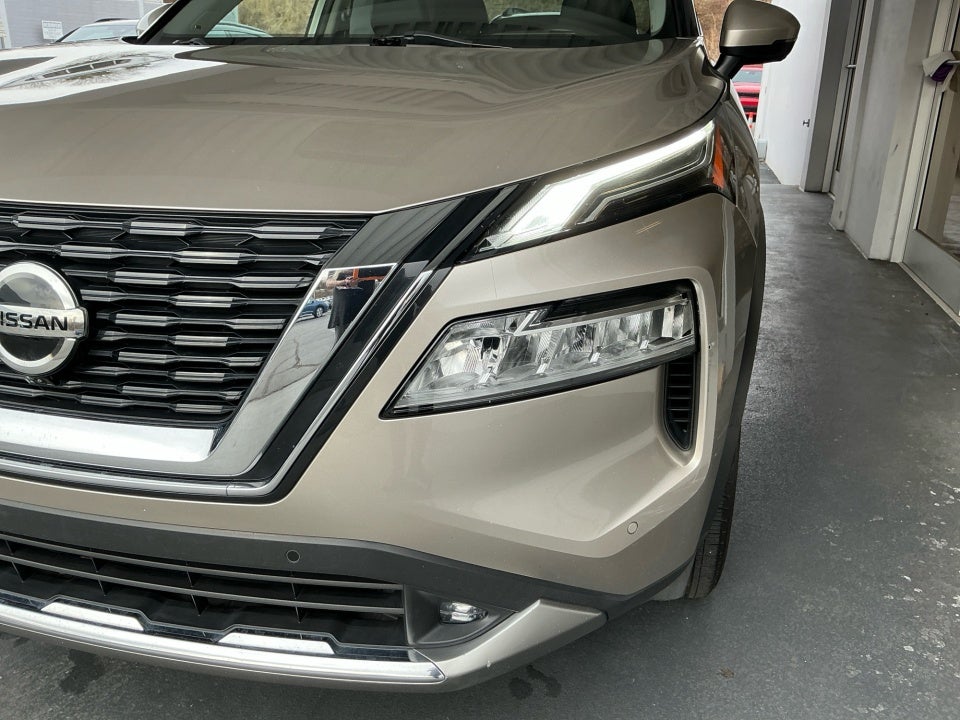 2021 Nissan Rogue Platinum FWD