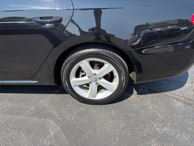 2015 Volkswagen Passat 1.8T Limited Edition