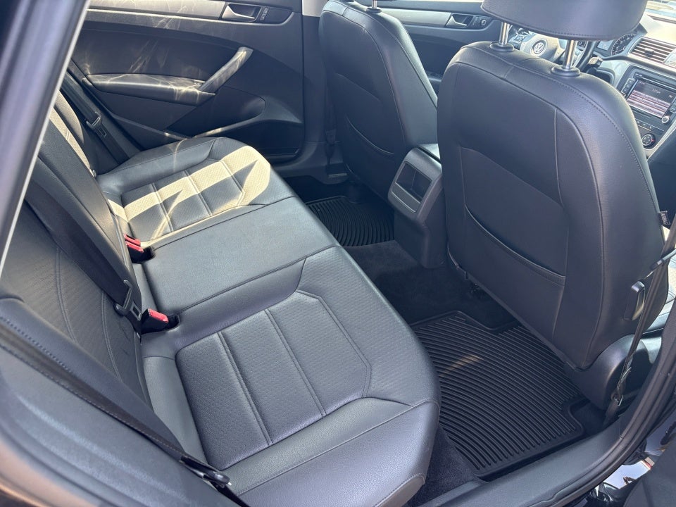 2015 Volkswagen Passat 1.8T Limited Edition