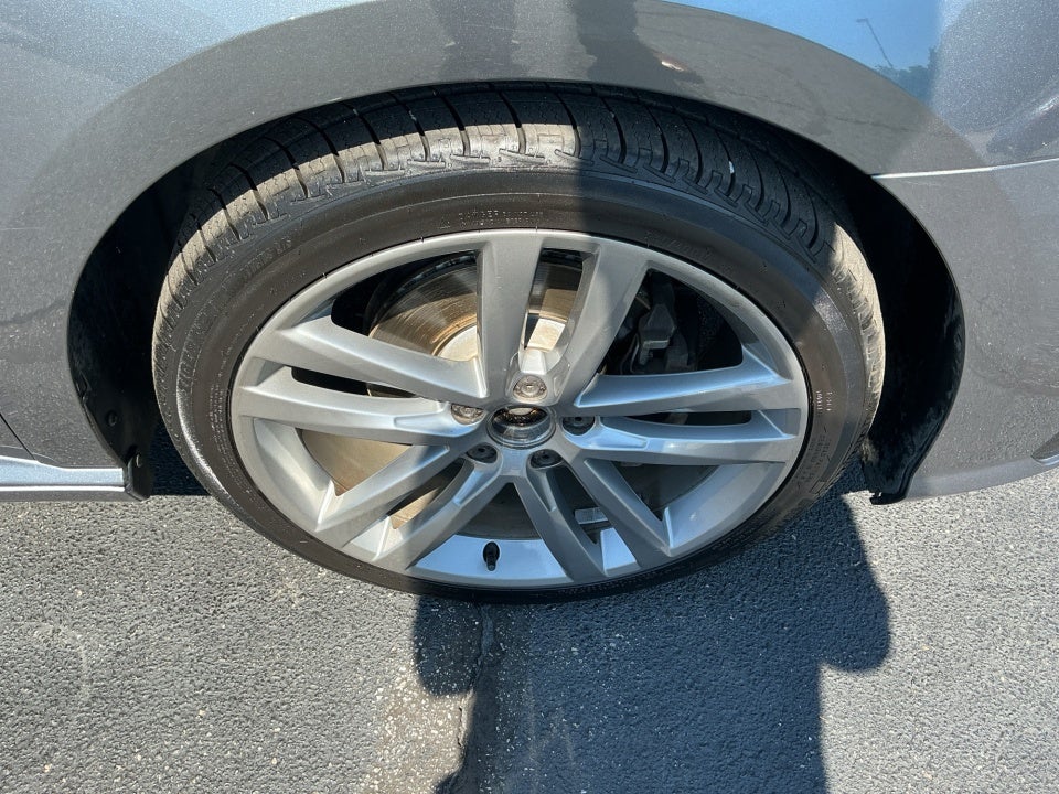 2017 Volkswagen Passat 1.8T R-Line