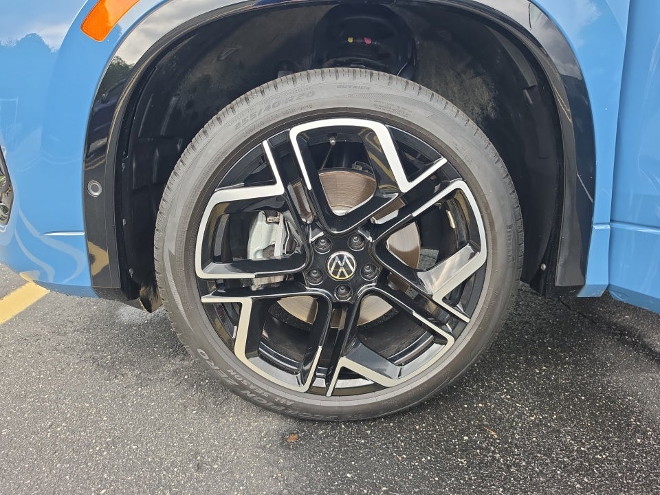 2025 Volkswagen Tiguan 2.0T SEL R-Line