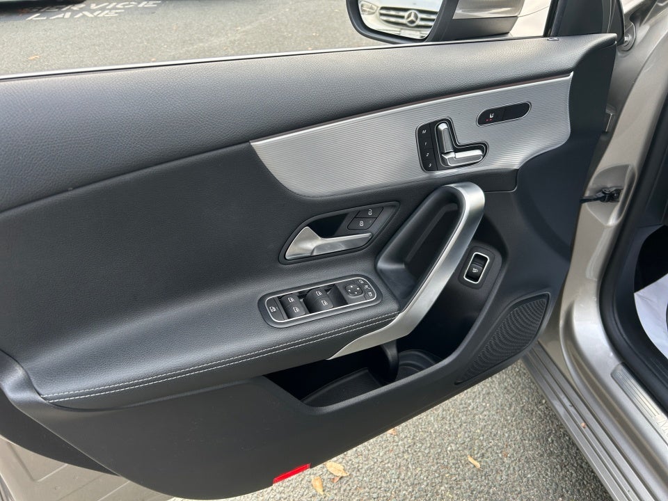 2020 Mercedes-Benz A 220 A 220