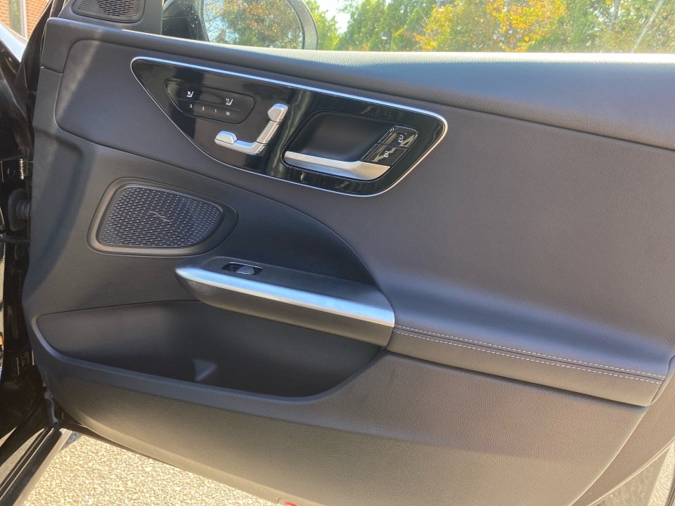 2025 Mercedes-Benz C 300 C 300