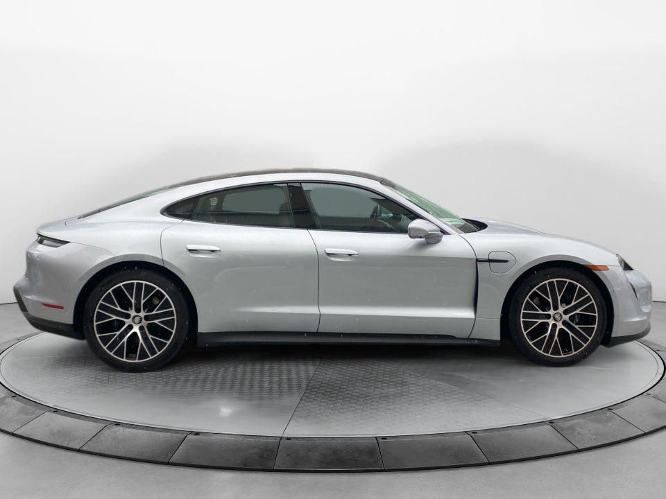 2022 Porsche Taycan RWD