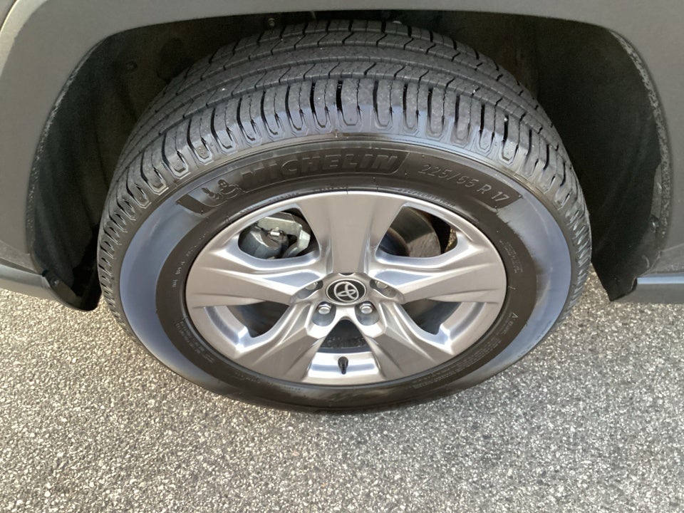 2022 Toyota RAV4 XLE