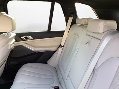 2022 BMW X5 M50i