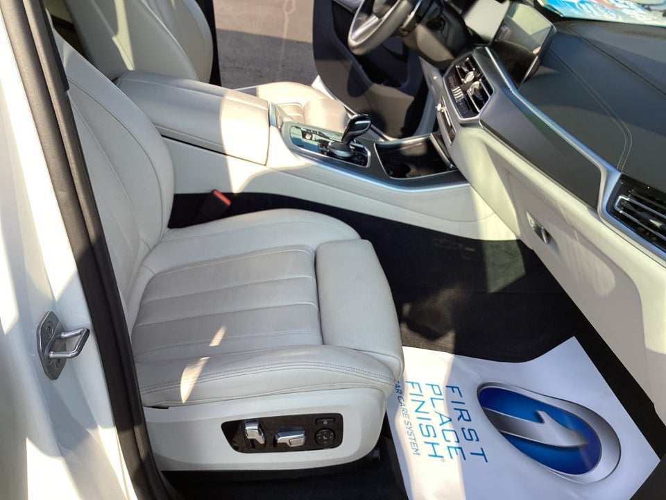2022 BMW X5 M50i