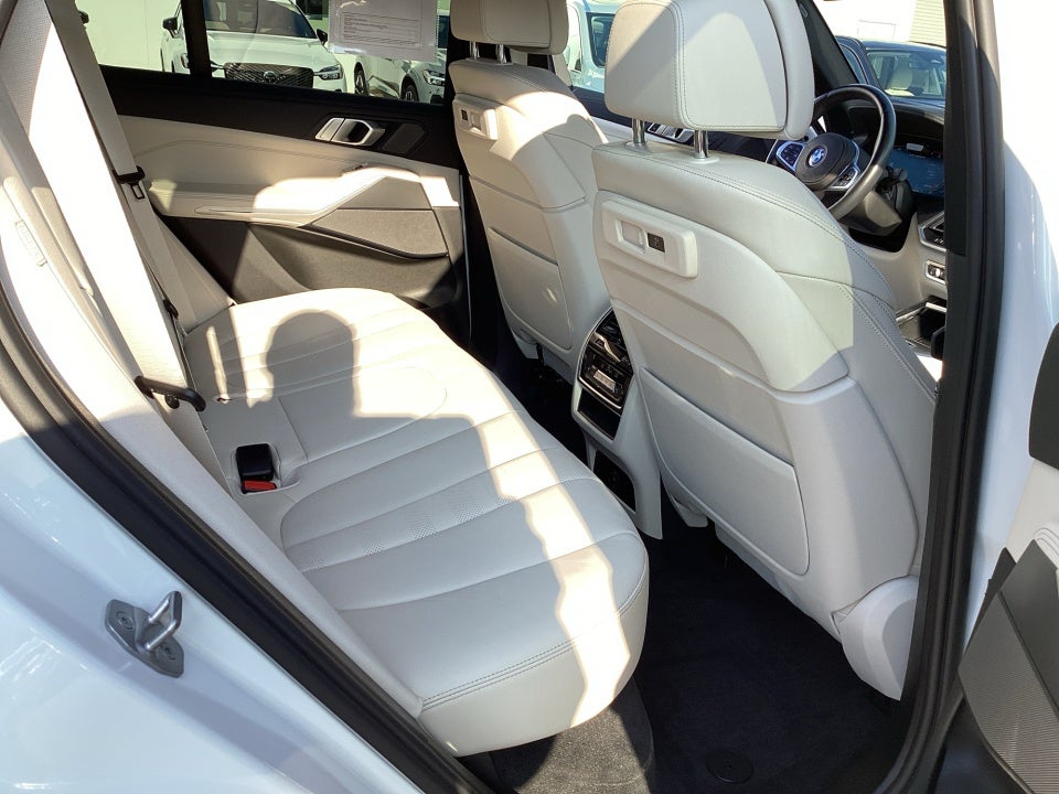 2022 BMW X5 M50i