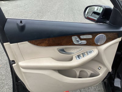 2017 Mercedes-Benz GLC 300 4MATIC®