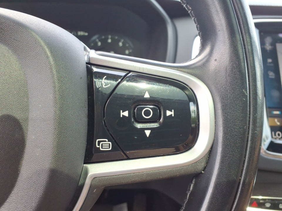 2022 Volvo XC90 T6 Inscription 7 Passenger