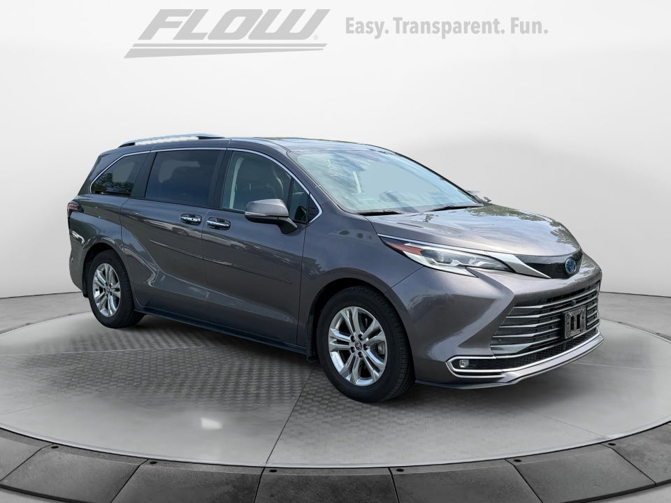 2022 Toyota Sienna Platinum