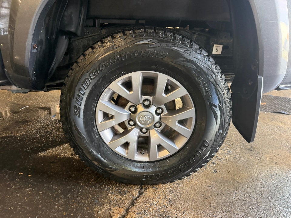 2017 Toyota Tacoma SR5