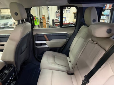 2024 Land Rover Defender 110 P400 S