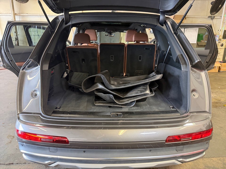2021 Audi Q7 Premium Plus 45 TFSI quattro Tiptronic