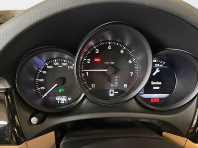 2022 Porsche Macan AWD