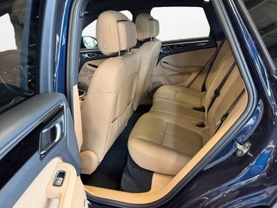 2022 Porsche Macan AWD
