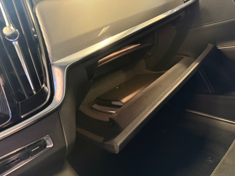 2018 Volvo V90 T5 R-Design